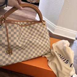 Louis Vuitton - authentic with original box and bag! 