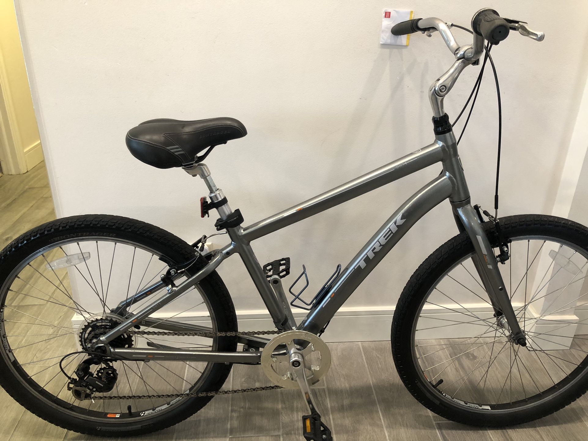 Trek Shift Hybrid M Bike Trails Leisure Cruiser Tuned Ready/Ride