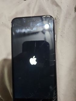 IPhone 6 Has A Cracked Screen But Fully Functional 