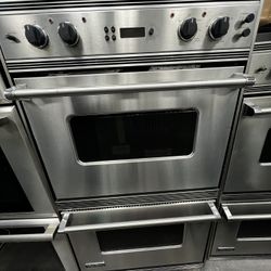 30” Viking Professional Double Oven Electric 