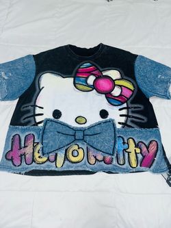 Hello Kitty print T-shirt. Size L