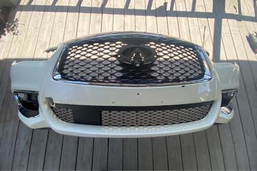 2016/2020 Infiniti QX60 front bumper with both grilles and fog caps