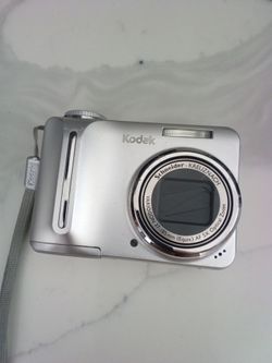 Digital camera kodak c875 sd card included
