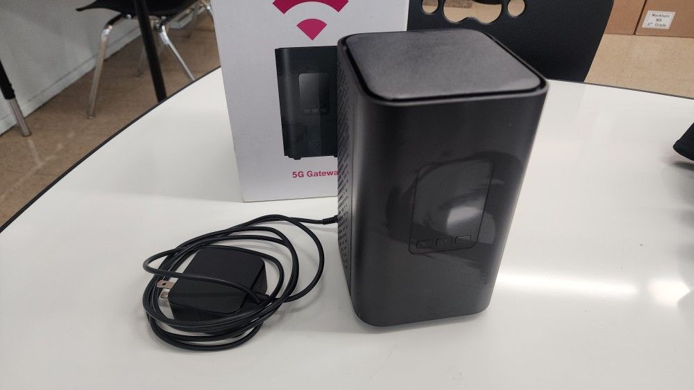 T-Mobile 5G Internet Tower With Box And Charger Powers On