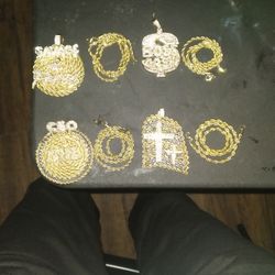 4 BRAND NEW PENDENTS & CHAINS "ROPE SET COLLECTION " STAINLESS STEEL GOLD DESIGNED JEWELRY..EACH PIECE..$100-$175.00 ...WELL WORTH IT TRUST ME !!!