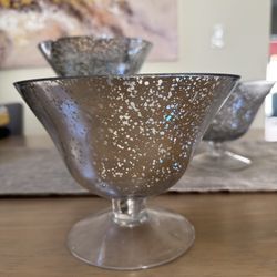 4 Units Of Silver Mirrored low Vases For Centerpieces 