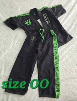 ATA KARATE SIZE 00 LIKE NEW