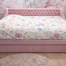 Pink Rooms To Go Daybed And Trundle