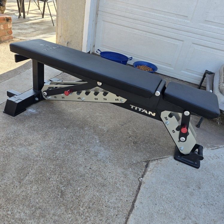 Titan Series Adjustable Weight Bench
