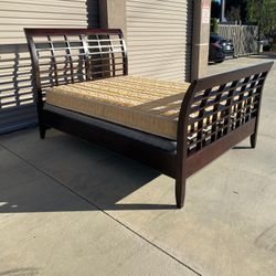 Queen Bed Frame With Mattress 