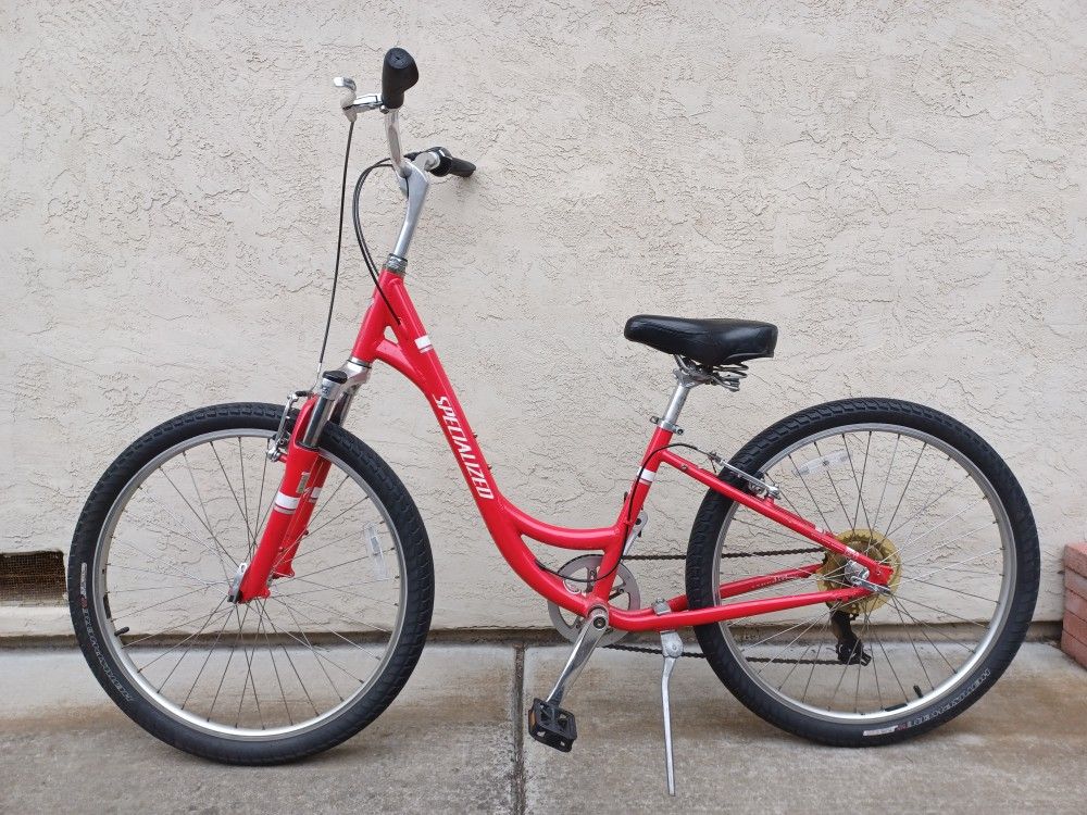Specialized Expedition Step Through Bike. Tall handlebars upright position. 7 speed. Ready to Ride.