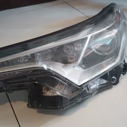 2017-2018-2019 Toyota C-HR  ( LEFT DRIVE SIDE ) Headlight Lamp 