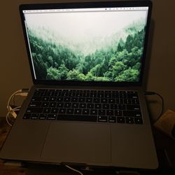 MacBook Pro 13” (2017) – Excellent Condition (Needs New Battery)