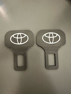 Seat belt silencer
