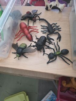 Bug set figures