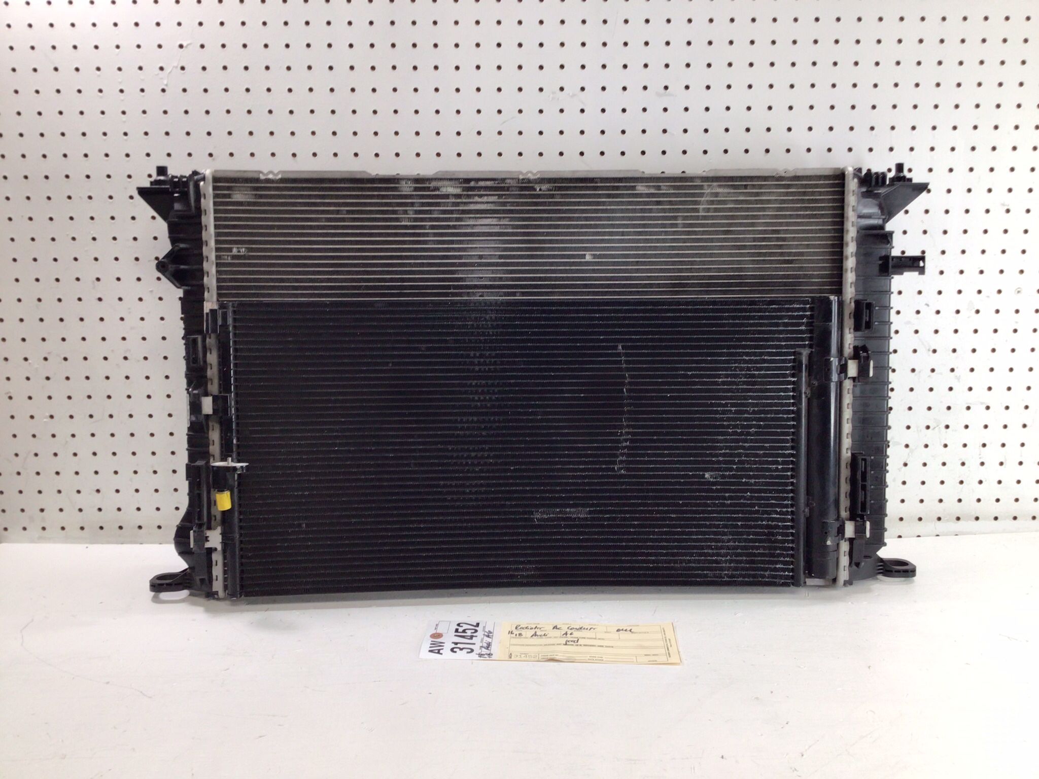 2016 2018 AUDI A6 RADIATOR W/ AC CONDENSER OEM