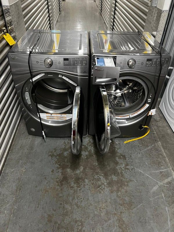 Whirlpool Set Washer And Gas Dryer Steam for Sale in Philadelphia, PA