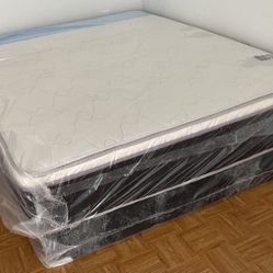 12” New Queen mattress pillowtop and box springs 2PC Delivery Available 🚚🏡⚡️.