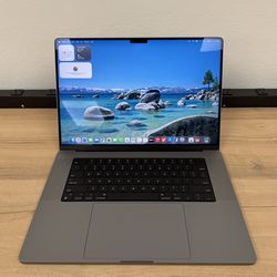 16" MacBook Pro M1 Pro 10 Core*500GB SSD*16GB RAM