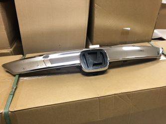 Front grille Assy (Center)Honda Accord 2018