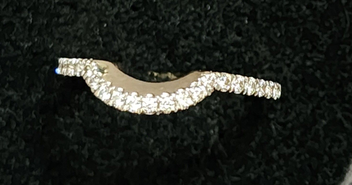 14kt Gold And Diamond Ring