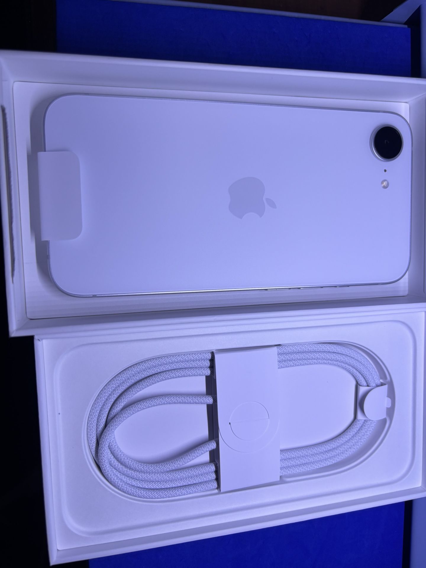 iPhone 16e