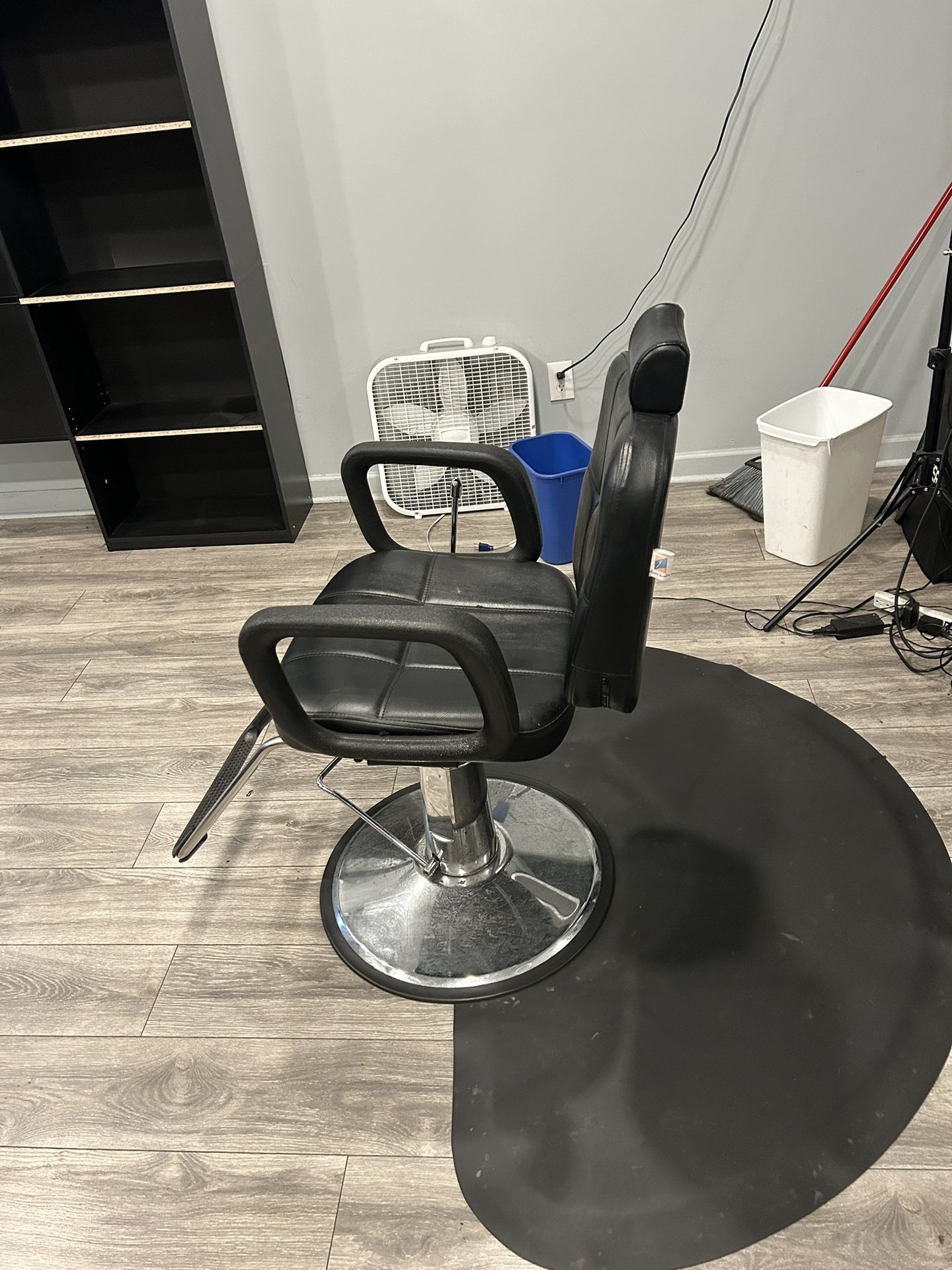 1 Barber chair