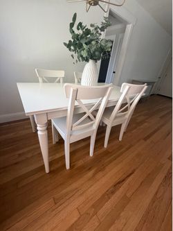 Kitchen Table with leaf