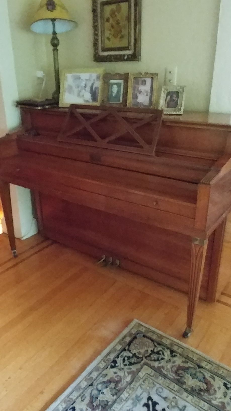 Wood piano