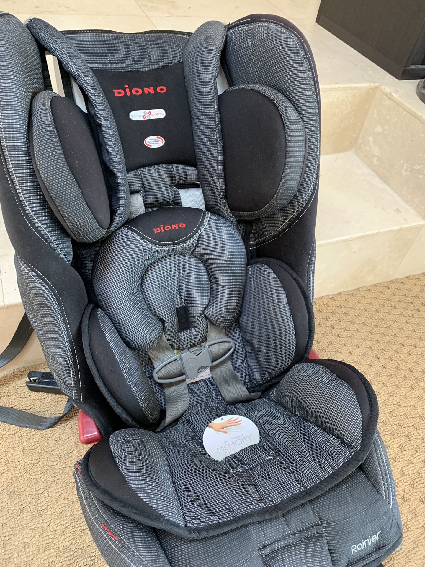 DIONO rainier convertible car seat + booster