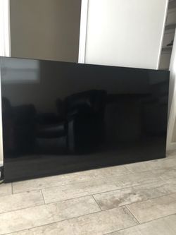 65 Inch Sony Smart TV W Wall Mount