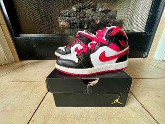 Jordan 1 Very Berry
