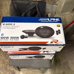 Alpine Speakers 