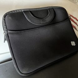 Soft iPad Case Storage 