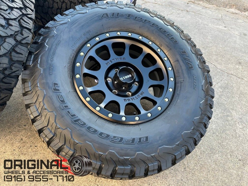METHOD MR305 wheels Jeep Wrangler Rubicon Gladiator rims tires 5x5
