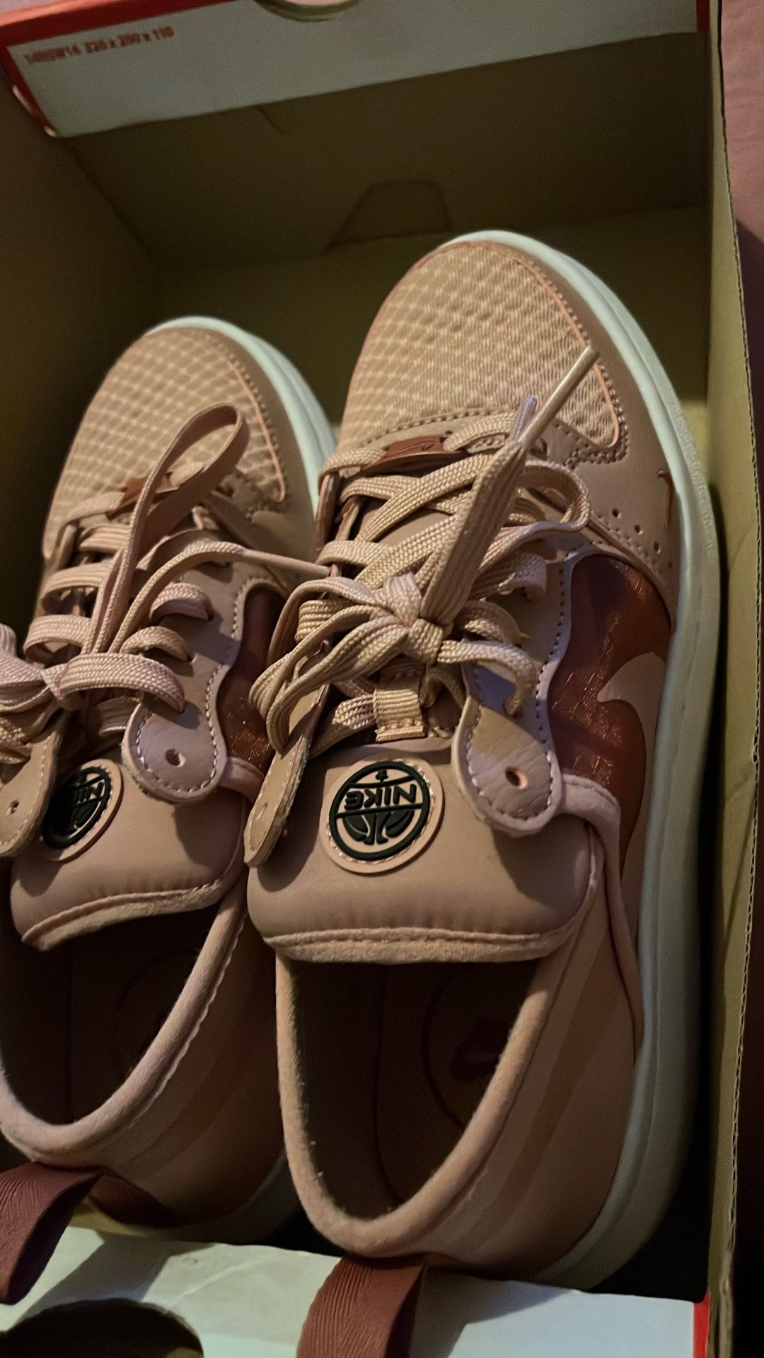 Used Nike Shoes Size 7 In Women