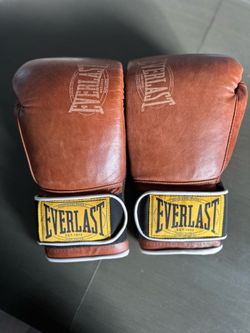 Boxing Gloves 16oz. 1910