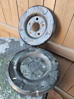 Porsche rim dust shields