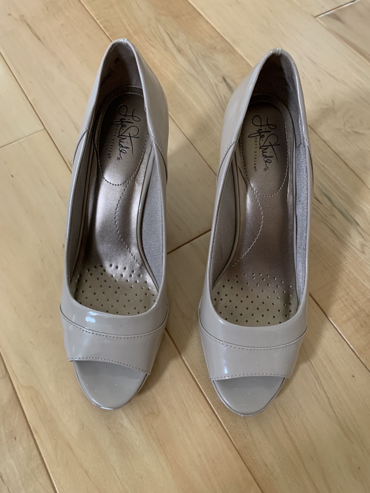 Shoes -39,5 us . used