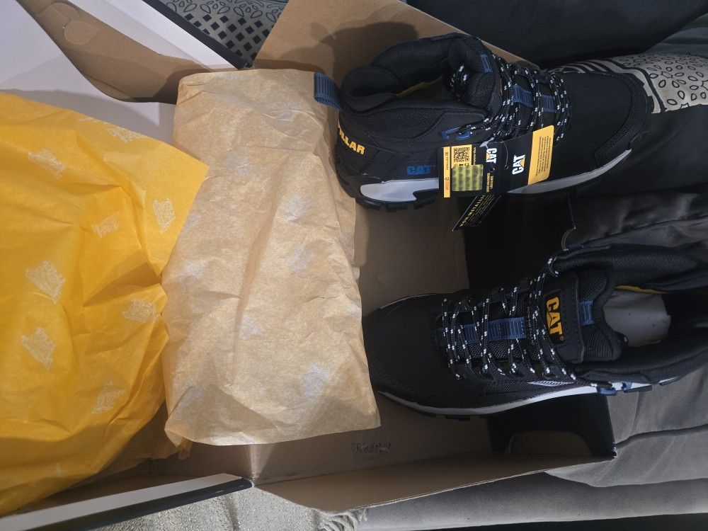 Caterpillar Mens Invader Boots Size 7 New