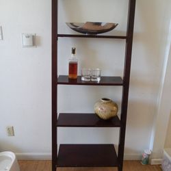 LADDER SHELF