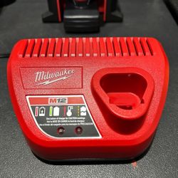 M12 Milwaukee battery charger like NEW