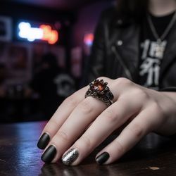 The Black Sunflower | Size 7