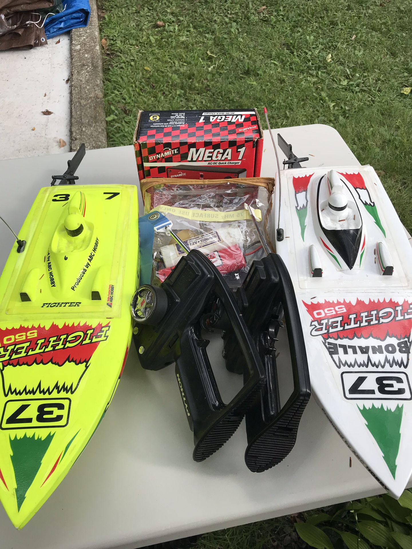 2 R/C boats , charger and accessories!