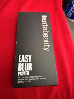 EASY BLUR SILICONE-FREE SMOOTHING & PORE-MINIMIZING PRIMER