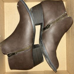 Brown Boots Size 6