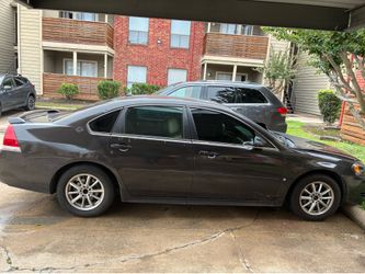 2009 Chevrolet impala (clean title)