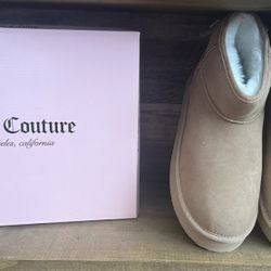 NIB Juicy Couture Women’s Size 10 Faux-Fur Lined Mini Ankle Boots Camel Tan Suede Style