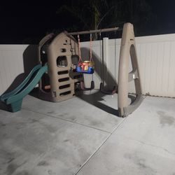 Play Swing Set 