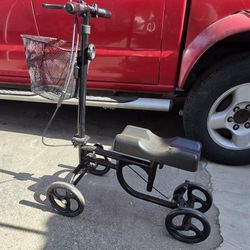 Knee roller scooter 